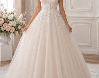 Elegant Ivory Wedding Tulle Ball Gown for Women | Lace Bridal Dress | Princess Style Wedding Dress | Custom Bridal Gown.