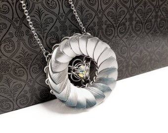 Arc Reactor Chainmaille Necklace - Fancy Turbine - Mermaid - Worry Necklace