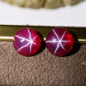 Naturlig 6-strålande stjärnrubin 12,80 ct rund ädelsten (för smyckestillverkning)