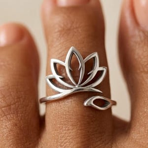 Bague d'orteil en argent sterling en forme de fleur de lotus, bijou bohème ajustable à pétales floraux.