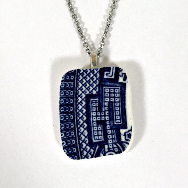 BC-100 Exquisite Handcrafted Blue Willow Broken China Necklace with 20" Stainless Steel Chain