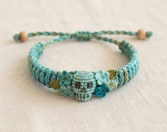 Skull Crochet Bracelet Pattern, Gothic Flower Bracelet PDF, Halloween Jewelry, Spooky crochet pattern, Handmade skull bracelet.