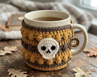 Skull Mug Cozy Crochet Pattern, Halloween Mug Cozy, Crochet Coffee Cup Cozy, Crochet Mug Sleeve, Pumpkin Season Mug Cozy.