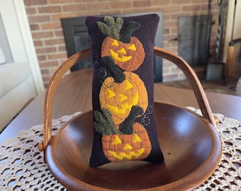Jolly Jack-O-Lanterns Shelf Pillow Tuck