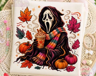 Ghostface Pumpkin Spice Latte PNG, Diseño de camiseta de Halloween de otoño espeluznante, Hoja de otoño, Ghostface de moda, Sublimación de Summerween Halloween PNG