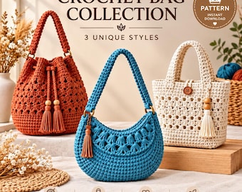 Puede incluir: Un patrón digital en PDF para una colección de bolsos de ganchillo que incluye tres diseños distintos: un bolso tipo cubo de color óxido con cordón, un bolso de hombro azul en forma de media luna y un bolso tote crema con botón de madera.