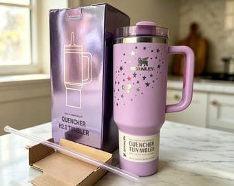 Kubek termiczny Stanley Quencher H2.0 FlowState o pojemności 40 uncji | Kubek termiczny ze stali nierdzewnej z uchwytem i słomką | Prezent na zamówienie
