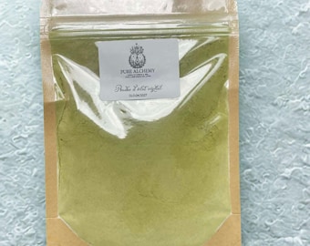 Poudre d’Éclat Végétal — Mélange Botanique Matcha & Poudre de Riz