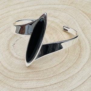 Bracciale in onice nero placcato argento: gioielli importanti