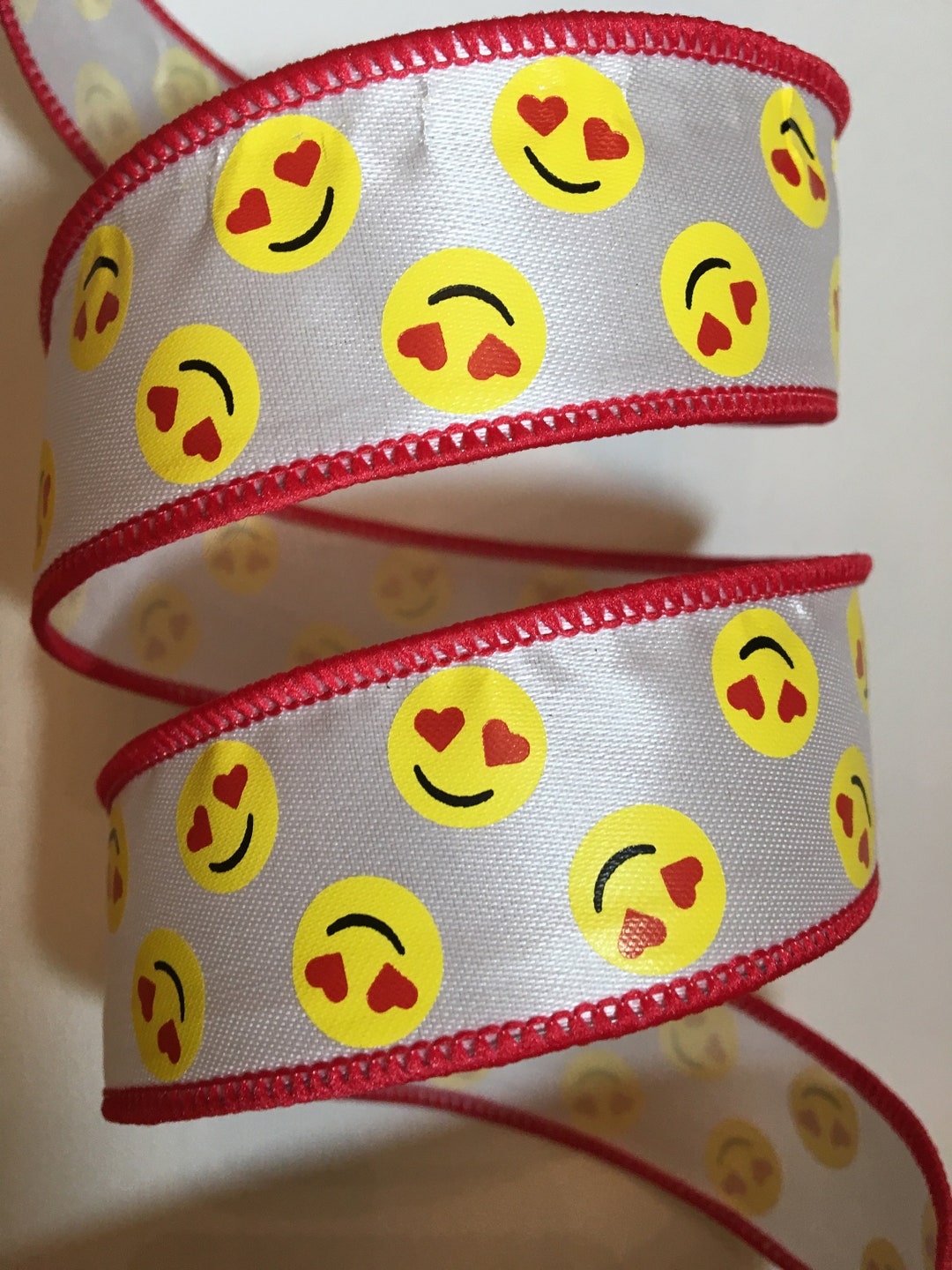 Love♡ribbon trw-love-ribbon-heart_main.jpg