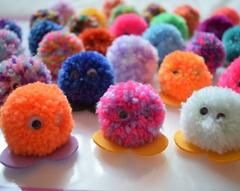 Pack of 5 Quiet Critters / Pom Pom Monsters - great for party bag fillers/teachers/rewards