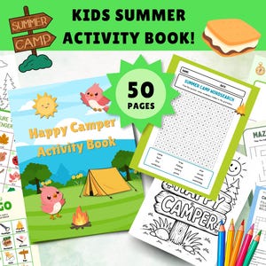 Puede incluir: Un colorido libro de actividades de verano para niños con el texto "KIDS SUMMER ACTIVITY BOOK!". La portada presenta un sol de dibujos animados, pájaros y una tienda de campaña. Incluye una búsqueda de palabras, un laberinto y un crucigrama.