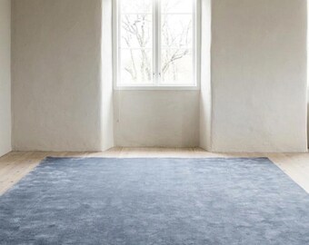Handmade Hand-Tufted Solid Blue Area Rug