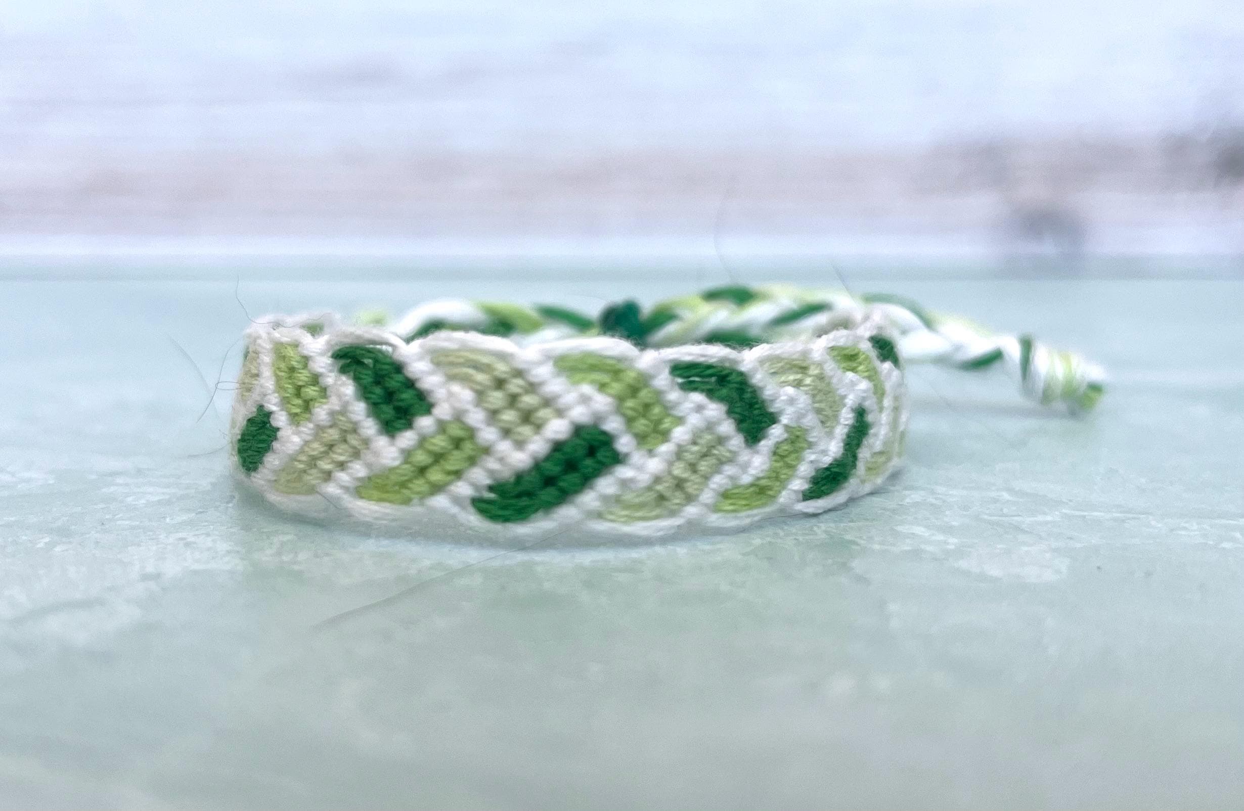 【美品】フミエタナカ　clear yarn bracelet Hand Tied Adjustable Friendship Bracelet Green - Etsy