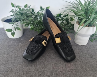 Black Flat Shoes with Diamond Front Design and Bow Detail