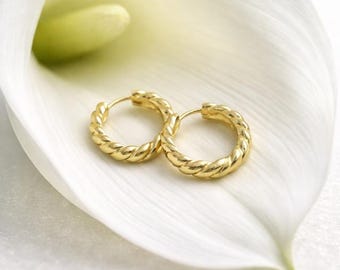 Gold plated Medium-sized twisted earrings
