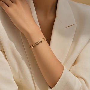 Gold-plated bracelet Greek key style. bild 3