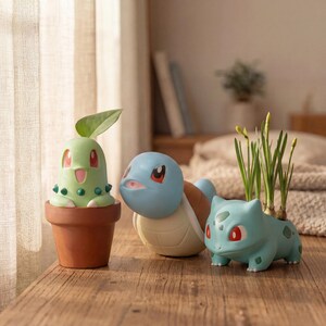 Bulbasaur-inspirerad suckulentkruka - Skrivbordsdekoration, present till växtföräldrar och animefans - 12/15 cm