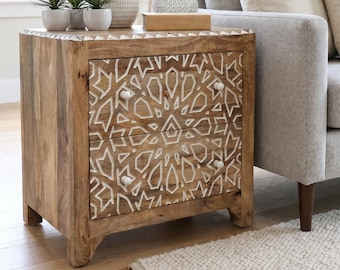 Handgjort nattduksbord i mangoträ med 2 lådor Rustikt bondgårdsstil Boho sidobord