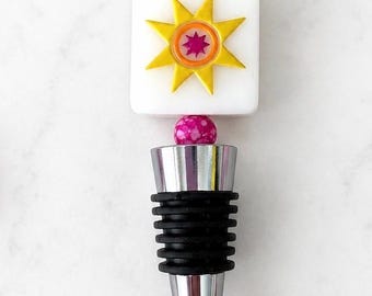 Mahjong Wine Stopper with tile, Handcrafted Game Night Accessory, Mahjong Player Gift