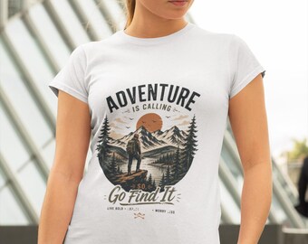 Adventure Is Calling T-Shirt, Berglandschaft Grafik-T-Shirt, Outdoor Entdecker Shirt