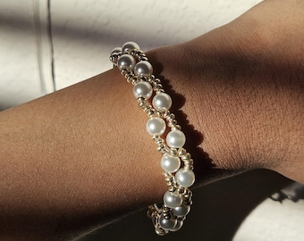 Gold twisted pearl bracelet