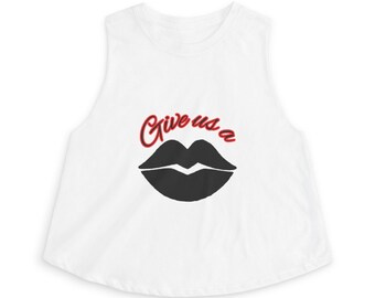 Top corto gráfico Give Us A Lips / diseño de labios para besar