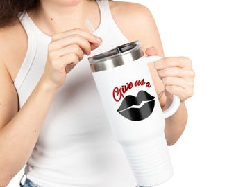 Taza de viaje con estampado de labios "Give Us a Kiss" / Vaso térmico de 40 oz