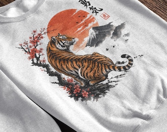 Vintage Japanese Tiger Sweatshirt, Retro Tiger Crewneck, Japanese Art Sweatshirt, Wildlife Lover Gift, Unisex Sweatshirt