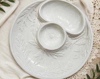 Bordallo Pinheiro Piatto con patatine e salse in maiolica bianca Foglia di felce Portogallo 11 pollici