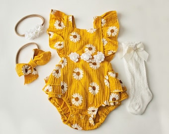 First birthday Outfit Girl, Yellow Daisy Floral Romper for Cake, Socks, Baby Girl Bow Headband