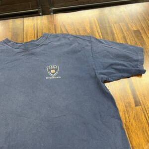 Camiseta vintage Five Crown Easy Livin Graphic XL Azul Doin Tha Bump Bumper Car Y2K imagen 2