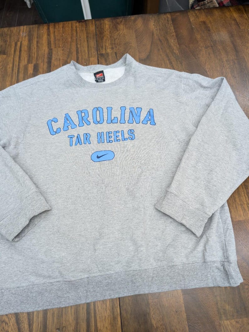 VTG 90er Jahre Nike Team UNC North Carolina Tar Heels Rundhals Sweatshirt groß grau uns Bild 1