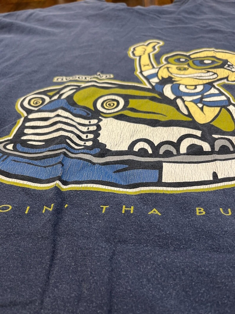 Camiseta vintage Five Crown Easy Livin Graphic XL Azul Doin Tha Bump Bumper Car Y2K imagen 5