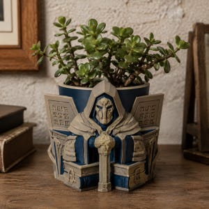 Ancient Archive Sentinel Planter, 3D gedruckte Schreibtischdekoration, handbemalter Sukkulententopf Bild 1