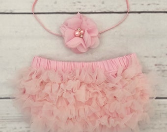 Baby bloomers-baby girl clothes-Ruffle bloomers-newborn baby girl bloomers-take home outfit-baby pink chiffon ruffled bloomers-baby gift