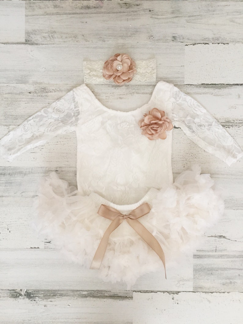 Weißer Spitzen-Body und Tutu-Rock Boho-Baby-Outfit Off-White-Baby-Body und Tutu Boho-Chic-Baby-Outfit Cake-Smash-Outfit 1. Geburtstag Bild 1