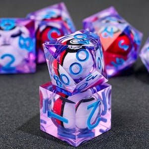 Set di dadi D&D, set di dadi in resina Pokéball, dadi con inclusioni Pokéball 3D, dadi D&D per fan dei Pokémon, dadi poliedrici per giochi di ruolo fatti a mano