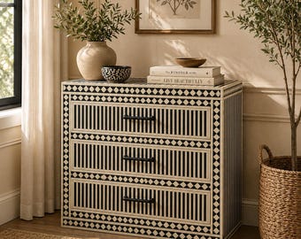 Handgefertigte Blumenkommode mit Knochenintarsien, Holzkommode, Luxus Inlay Möbel,