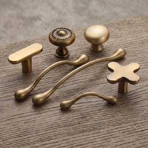 Vintage Brass Cabinet Hardware Set, Decorative Drawer Pulls and Knobs, Farmhouse Kitchen Handles, Antique Furniture Hardware