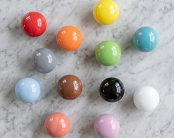 Juego de pomos redondos brillantes y coloridos para armarios, tiradores modernos de resina cerámica para cajones, herrajes para muebles, armarios de cocina, armarios y cómodas.