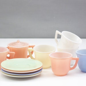 Vintage Hazel Atlas Childs Cup and Saucers, 11 pieces Kids Tea Set