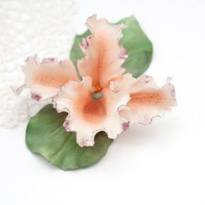 Capodimonte Italy Sculptured Iris | Dimensional Porcelain Flower