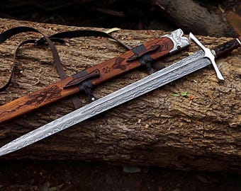 Espada de fantasía de acero de Damasco hecha a mano, hoja de rey medieval personalizada con funda de cuero, espada de guardabosques artesanal, regalo premium para padrinos de boda.