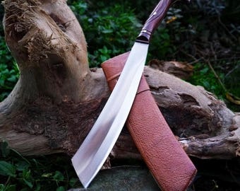 Handgemaakt kapmes van koolstofstaal: bushcraftmes met doorlopende punten en leren schede