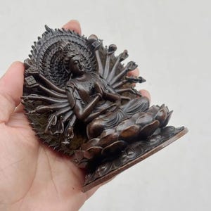 Utsökt Mini Vintage Brons Tusenhänder Guanyin Staty, Lotus Guanyin Buddha Figur, Buddhistisk Meditation Dekor