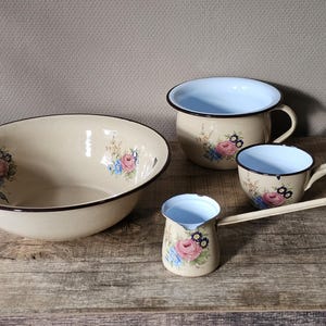 Vintage Yugoslavian Enamel Wash Set - 4-Piece Floral Enamelware Basin, Chamber Pot, and Pitchers - KIE Kikinda 1960s/1970s Cottagecore
