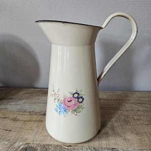 Vintage Yugoslavian Enamel Water Pitcher Vase, KIE Kikinda 1960s 1970s Floral Enamelware Jug, Cottagecore French Country Rustic Decor