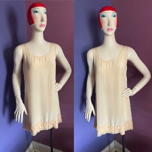 Vintage 1920s Short Slip with Ruffles XS S