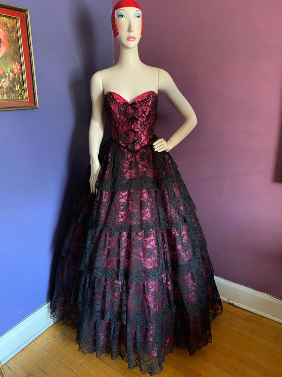 1980s Sweetheart Petal Bust Black Cherry Lace Bal… - image 2